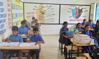 रायपुर : मुख्यमंत्री स्कूल जतन योजना से शासकीय पूर्व माध्यमिक शाला बरगवाँ में पढ़ाई की सहुलियत बढ़ी