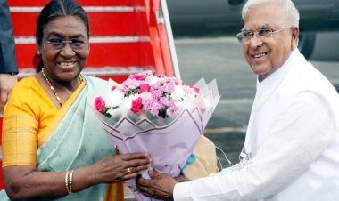 राष्ट्रपति श्रीमती मुर्मु की इंदौर एयरपोर्ट पर राज्यपाल श्री पटेल, मुख्यमंत्री डॉ. यादव सहित गणमान्यजनों ने की आत्मीय अगवानी