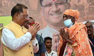 रायपुर : ओरल कैंसर से पीड़ित रायपुर के आमापारा निवासी उषा ठाकुर ने पिछले जनदर्शन में मुख्यमंत्री से इलाज के लिए आर्थिक सहायता की गुहार की थी