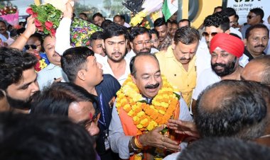 रायपुर : उप मुख्यमंत्री श्री अरुण साव अमेरिका यात्रा से लौटे