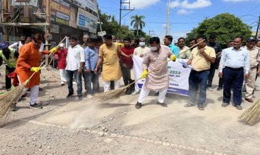 ऊर्जा मंत्री श्री तोमर ने लगातार दूसरे दिन राहत शिविर में बिताई रात