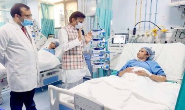 उप मुख्यमंत्री श्री शुक्ल ने बाईपास सर्जरी कराने वाले आयुष्मान हितग्राहियों का हाल चाल जाना