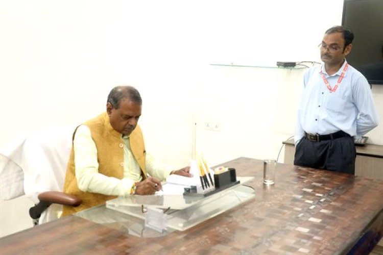 सामाजिक न्याय मंत्री श्री कुशवाह ने म.प्र. राज्य सामान्य वर्ग कल्याण आयोग के अध्यक्ष का कार्यभार ग्रहण किया