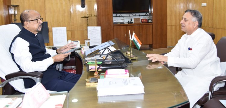 रायपुर : राज्यपाल श्री डेका से महावीर सेवा संगठन के महासचिव ने की भेंट