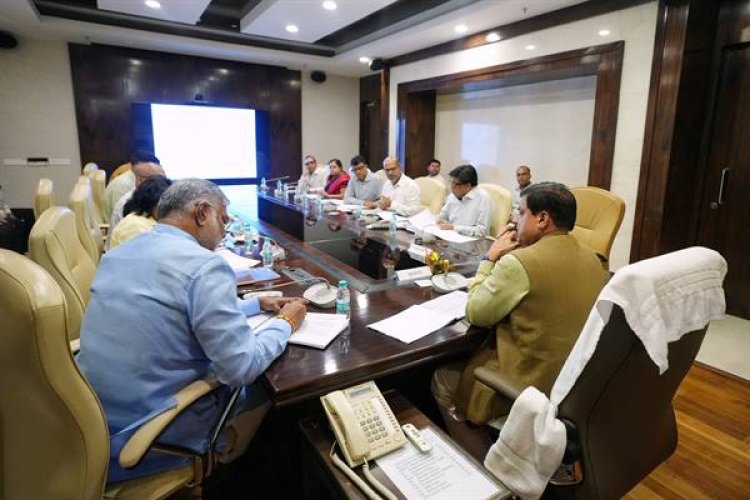 नए खुलने वाले उद्योगों के पास ही श्रमिकों के लिए विकसित हो रहवास सुविधा - मुख्यमंत्री डॉ. यादव