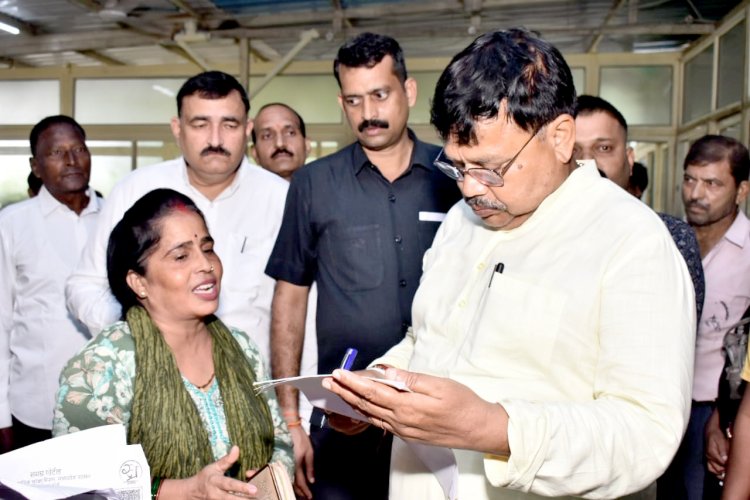 ऊर्जा मंत्री श्री तोमर ने जन-सुनवाई में समस्याओं का मौके पर ही कराया निराकरण