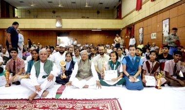 राज्यपाल श्री पटेल प्रार्थना सभा में हुए शामिल