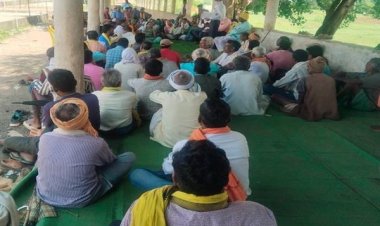 जन, जल, जंगल और जमीन के अधिकारों को समझ रहे जनजातीय परिवार