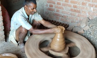 मुख्यमंत्री के वोकल फॉर लोकल के आहवान ने कुम्हारों के चेहरे की बढ़ाई रौनक