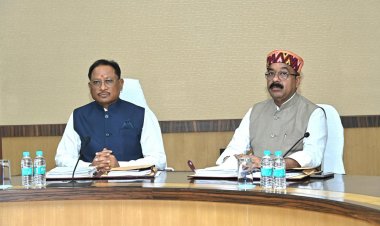 रायपुर : मुख्यमंत्री श्री विष्णु देव साय की अध्यक्षता में मंत्रालय, महानदी भवन में कैबिनेट की बैठक शुरू