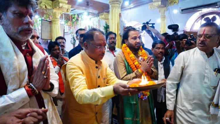 रायपुर : मुख्यमंत्री श्री विष्णु देव साय ने मां दंतेश्वरी की पूजा-अर्चना कर प्रदेशवासियों की खुशहाली की कामना की