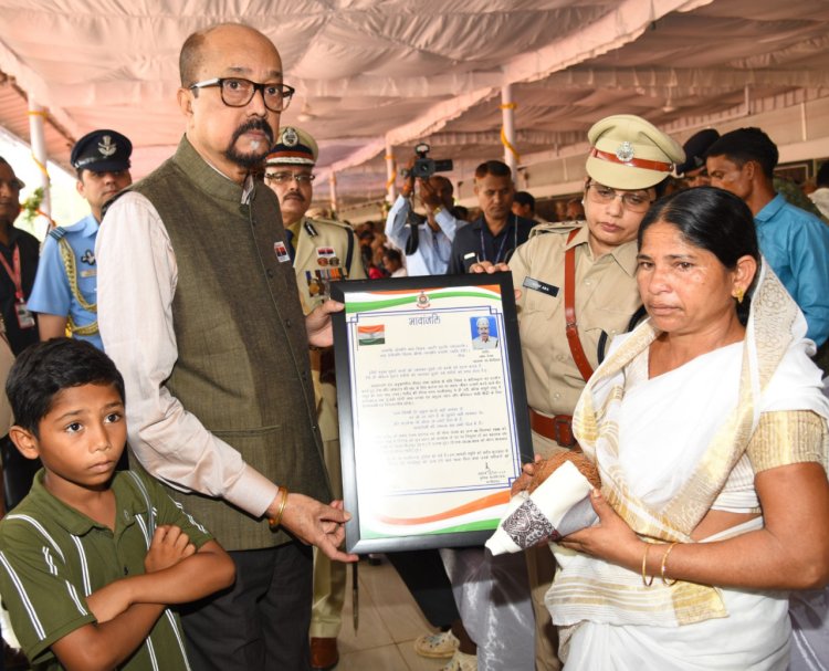 रायपुर : पुलिसकर्मियों के प्रति रखें मानवीय दृष्टिकोण - श्री रमेन डेका