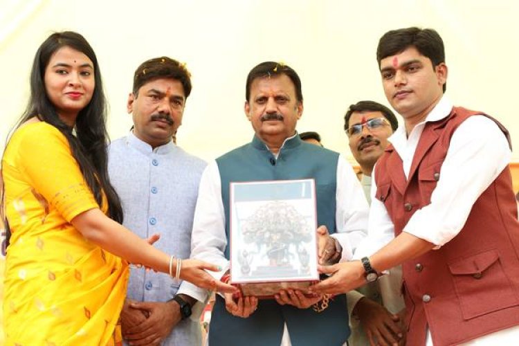 रीवा एवं विन्ध्य की जनता विकास के साथ है - उप मुख्यमंत्री श्री शुक्ल