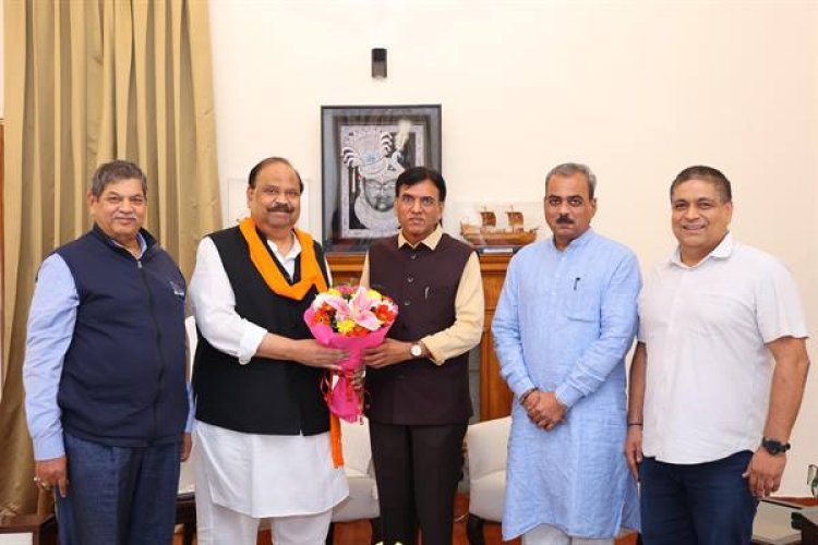 एमएसएमई मंत्री श्री काश्यप ने की केन्द्रीय खेल मंत्री मांडविया से भेंट