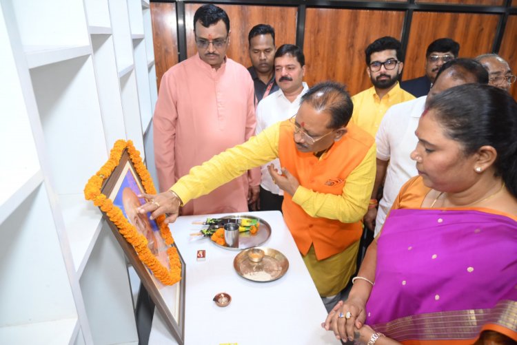 रायपुर : मुख्यमंत्री श्री विष्णु देव साय ने सरदार वल्लभ भाई पटेल की जयंती के अवसर पर उन्हें नमन किया