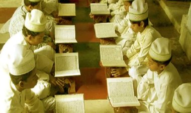कम हो गईं मदरसा बोर्ड की शक्तियां? पढ़ाने की इजाजत तो मिली पर छिन गया ये अहम अधिकार