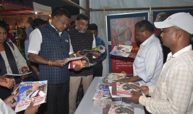 बीजापुर : राज्योत्सव में जनसंपर्क के छायाचित्र प्रदर्शनी में शासन की योजनाओं की मिली जानकारी