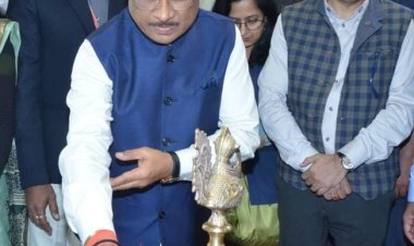 रायपुर : मुख्यमंत्री श्री विष्णुदेव साय आज नई दिल्ली के प्रगति मैदान में आयोजित छत्तीसगढ़ राज्य दिवस समारोह में शामिल हुए