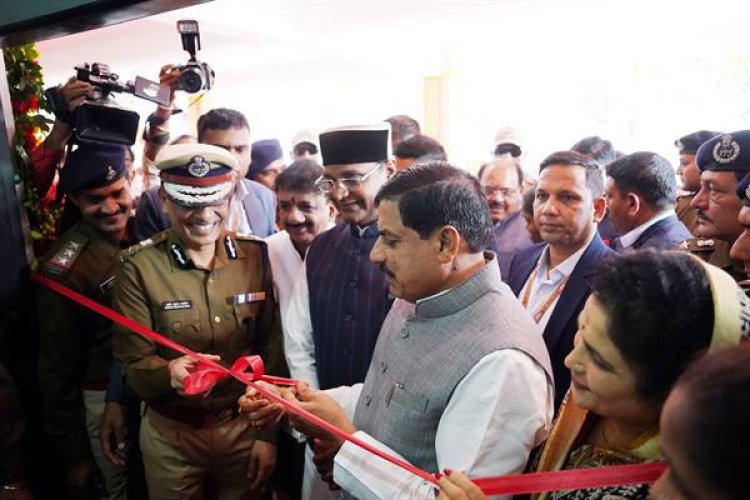 शहीद पुलिसकर्मियों ने "देशभक्ति-जन सेवा के संदेश" ध्येय वाक्य को सचमुच जिया - मुख्यमंत्री डॉ. यादव