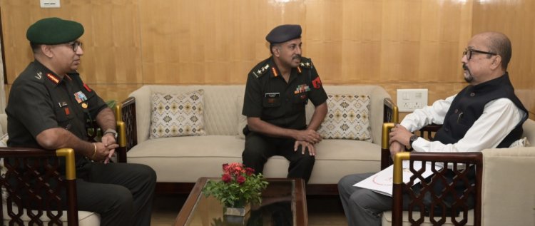 रायपुर : राज्यपाल श्री डेका को सोल्जराथान कार्यक्रम हेतु आमंत्रण दिया सैन्य अधिकारियों ने