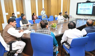 स्थानीय उद्योगों को मिलेगी प्राथमिकता : मुख्यमंत्री डॉ. यादव, मुख्यमंत्री ने नर्मदापुरम क्षेत्र के उद्योगपतियों से उज्जैन से किया वर्चुअल संवाद