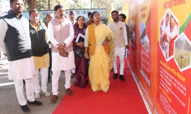 मुख्यमंत्री जनकल्याण पर्व की विकास प्रदर्शनी का मंत्री श्रीमती बागरी ने किया अवलोकन