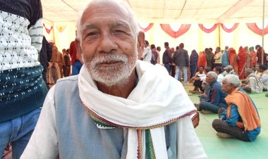 उमरिया- मुख्यमंत्री जन कल्याण अभियान के तहत आयोजित शिविर में राम किशोर नापित का बना आयुष्मान कार्ड