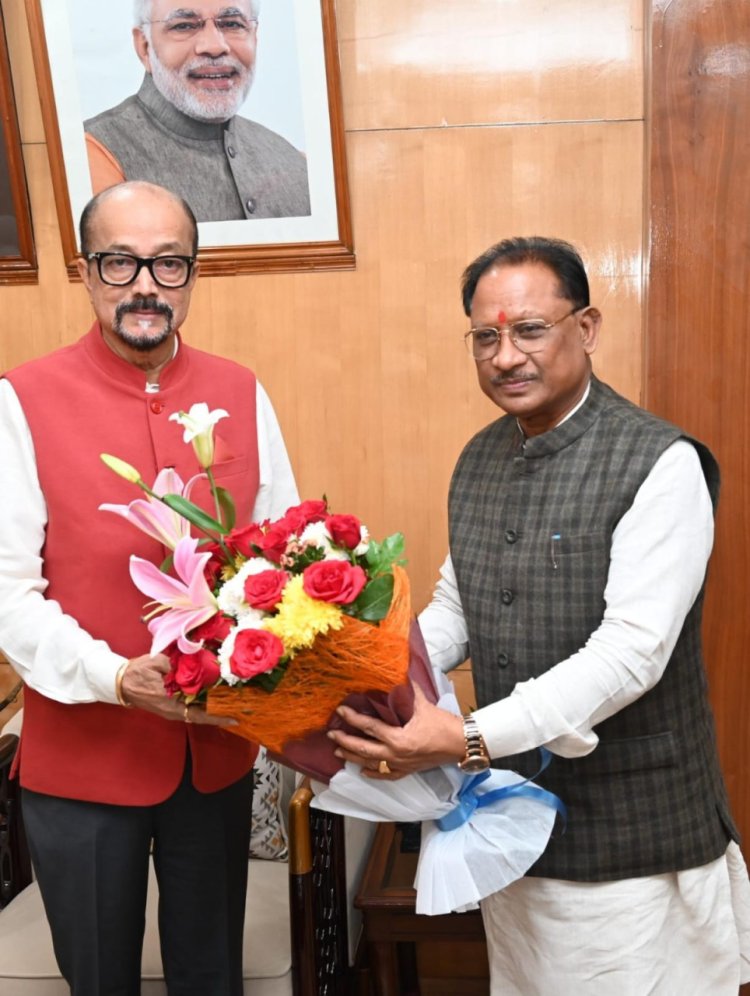 रायपुर : राज्यपाल श्री डेका से मुख्यमंत्री श्री साय ने भेंट की