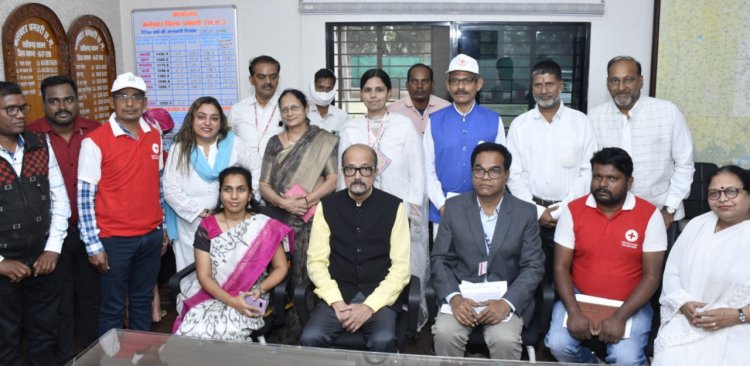 रायपुर : राज्यपाल श्री रमेन डेका ने टी. बी. मरीजों के लिए प्रदाय किए फुड बास्केट