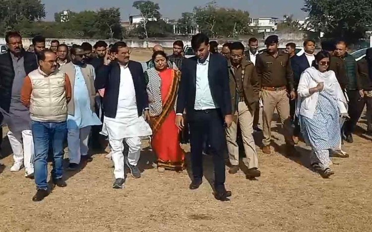 छतरपुर: प्रधानमंत्री नरेंद्र मोदी के आगमन के पूर्व कार्यक्रम की तैयारियों की सांसद वीडी शर्मा ने की समीक्षा