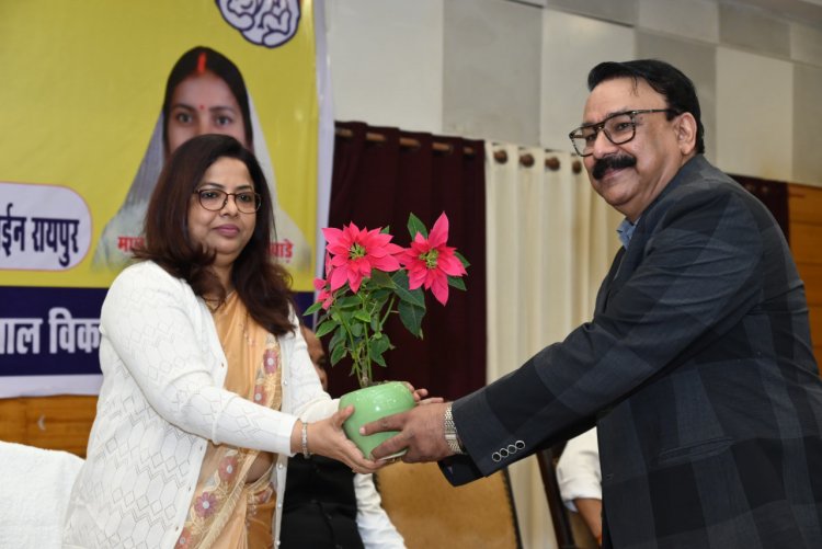 रायपुर : दत्तक संतानों से घर में आई खुशहाली : अभिभावकों ने साझा किए अनुभव