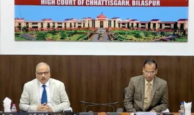 रायपुर : जिलों में सर्वसुविधायुक्त न्यायालय व कर्मचारियों के लिए आवासीय भवन उपलब्ध कराना हमारी प्राथमिकता: मुख्य न्यायधीश श्री रमेश सिन्हा