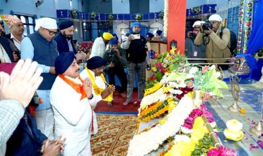 गुरु गोविंद सिंह जी के प्रकाश पर्व पर दूध तलाई गुरुद्वारा मे दो दिवसीय कार्यक्रम का आयोजन