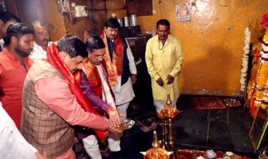 मुख्‍यमंत्री डॉ. यादव ने श्री चामुण्डा धाम में की पूजा अर्चना