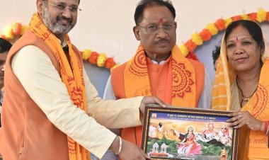 रायपुर : हमारी सरकार ने देवी स्वरूप माताओं-बहनों के लिए महतारी वंदन योजना लागू कर उन्हें सम्मान देने का किया है कार्य : मुख्यमंत्री श्री विष्णु देव साय