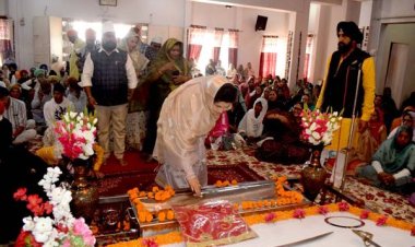 गुरु गोविंद सिंह जी पूरे समाज के लिए प्रेरणा का स्रोत है : राज्यमंत्री श्रीमती गौर