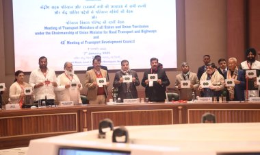 केन्‍द्रीय मंत्री नितिन गडकरी ने नई दिल्‍ली में राज्‍यों और केन्‍द्र शासित प्रदेशों के परिवहन मंत्रियों के साथ बैठक की