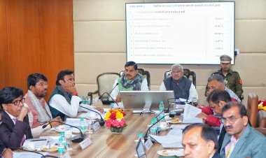 विश्वविद्यालय क्षेत्रीय संसाधनों और परिवेश की संभावनाओं को पहचाने : राज्यपाल श्री पटेल