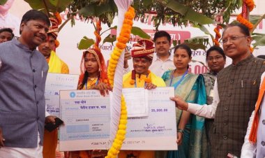 रायपुर : प्यार और विश्वास के आगे हार गई नक्सल हिंसा: जहां कभी बन्दूकें गूंजती थी, अब वहां गूंज रही शहनाई