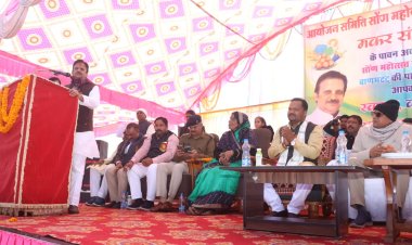 त्योहार हमें आपस में खुशियां बांटने के देते है अवसर: उप मुख्यमंत्री श्री शुक्ल