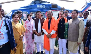 रायपुर : मुख्यमंत्री श्री विष्णुदेव साय के महासमुंद आगमन पर जनप्रतिनिधियों ने किया आत्मीय स्वागत