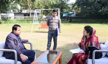 केंद्रीय मंत्री श्री गडकरी को कॉरिडोर निर्माण में हो रहे विलंब से राज्यमंत्री श्रीमती गौर ने कराया अवगत