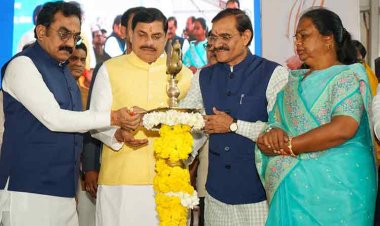 मुख्यमंत्री डॉ. मोहन यादव एवं भाजपा प्रदेश अध्यक्ष व खजुराहो सांसद श्री विष्णुदत्त शर्मा ने भोपाल में डॉ. भीमराव अंबेडकर फ्लाई-ओवर का लोकार्पण कर किया संबोधित