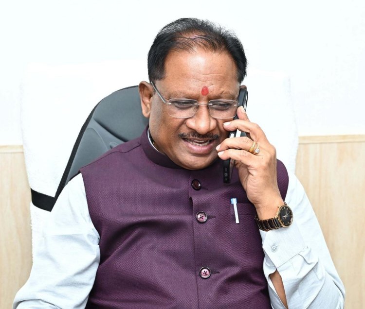 रायपुर : मुख्यमंत्री ने लेफ्टिनेंट नर्सिंग ऑफिसर वीणा साहू और राष्ट्रीय इंडियन मिलिट्री कॉलेज में चयनित आदित्य सिंह के देश सेवा के जज्बे को सराहा