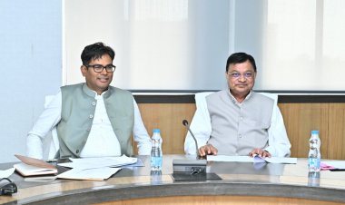 रायपुर: वित्त मंत्री की बजट प्रस्ताव पर मंत्री स्तरीय चर्चा : वाणिज्य-उद्योग एवं श्रम मंत्री के साथ