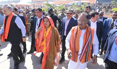 रायपुर : मुख्यमंत्री श्री विष्णुदेव साय, राज्यपाल एवं विधानसभा अध्यक्ष समेत सभी मेहमान अरेल घाट पहुंचे