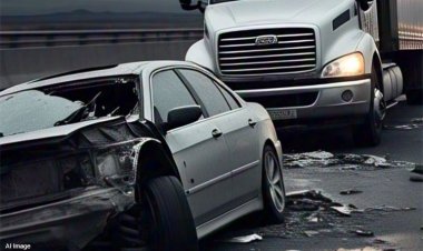 प्रयागराज कुंभ से लौट रहे श्रद्धालुओं की कार को ट्रक ने मारी टक्कर, तीन की मौत