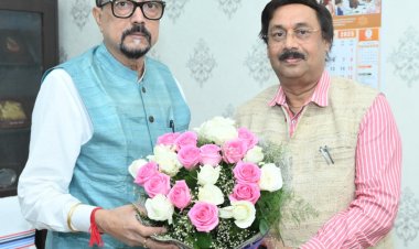 रायपुर : राज्यपाल श्री डेका से विधानसभा सचिव श्री शर्मा ने की सौजन्य भेंट