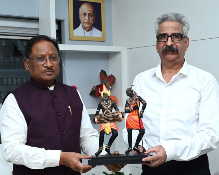 रायपुर : मुख्यमंत्री श्री विष्णुदेव साय ने पुलिस महानिदेशक श्री अशोक जुनेजा को सेवानिवृत्ति पर दी शुभकामनाएं