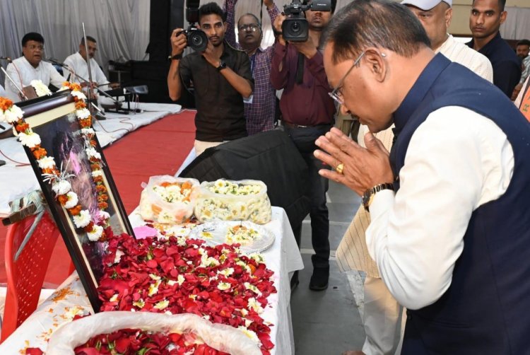 रायपुर : मुख्यमंत्री श्री साय ने स्व. श्री राजेश अवस्थी को दी श्रद्धांजलि